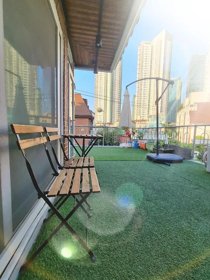 Hongdae Sky View Private Roof Garden House 2Br 2Qb 1Ssb Free Wifi Starbucks Capsule 외국인전용 Villa Seoul